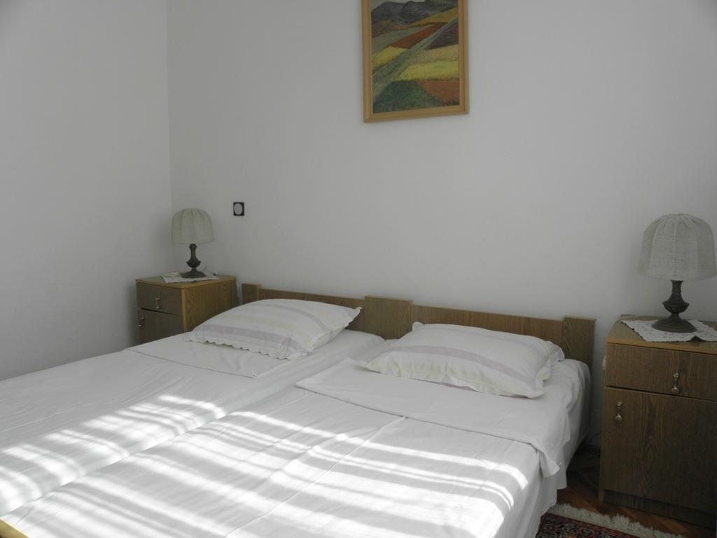 Holiday Home Vjeka Rab Town Szoba fotó